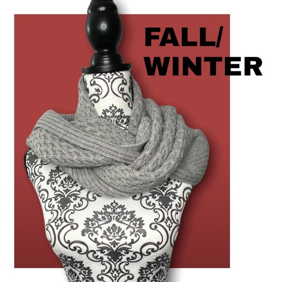 Calvin Klein Cozy & Warm Knit Gray Scarf - Picture 2 of 6